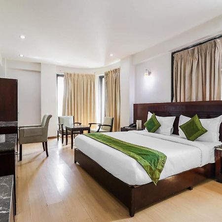 Treebo Trend Hotel Parker Ahmedabad Esterno foto