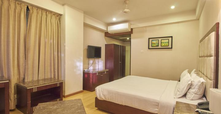 Treebo Trend Hotel Parker Ahmedabad Esterno foto