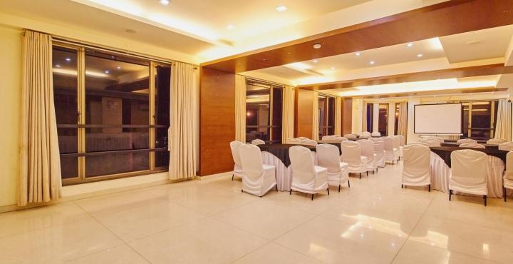 Treebo Trend Hotel Parker Ahmedabad Esterno foto