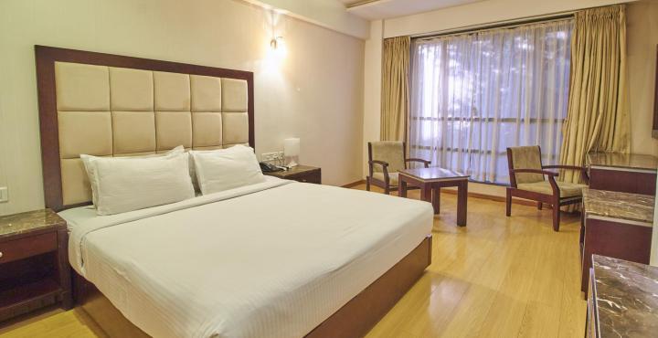 Treebo Trend Hotel Parker Ahmedabad Esterno foto