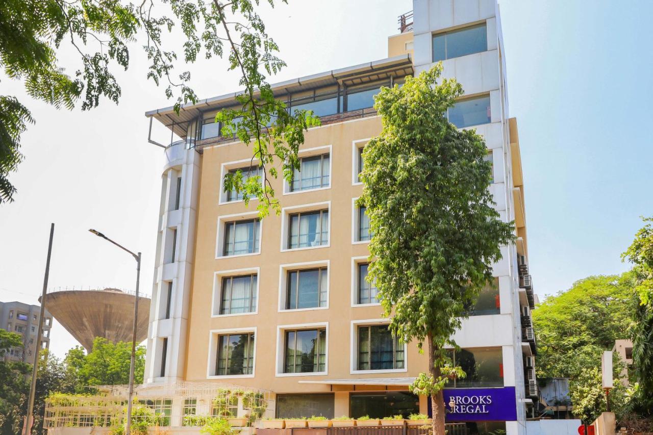Treebo Trend Hotel Parker Ahmedabad Esterno foto