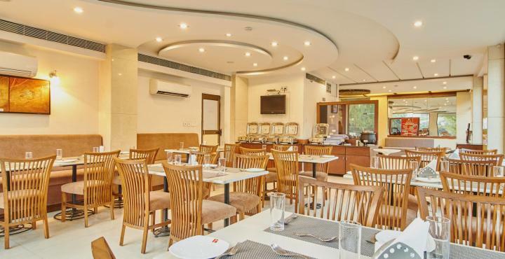 Treebo Trend Hotel Parker Ahmedabad Esterno foto